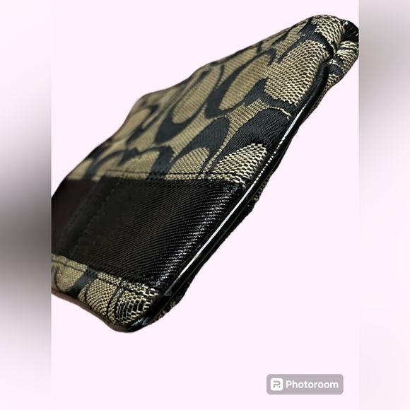 LOW START Coach  Authentic Signature C Legacy Stripe Wristlet🔥 With dust bag! - Picture 6 of 9